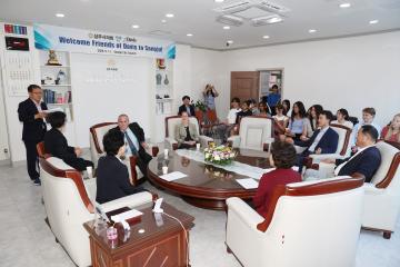 국제자매도시 미국 데이비스시 학생교류단 의회방문