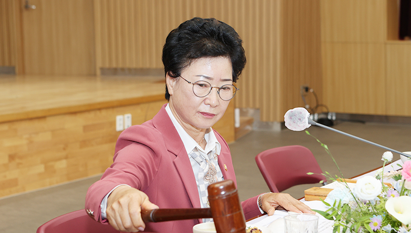 안경숙 의장 사진