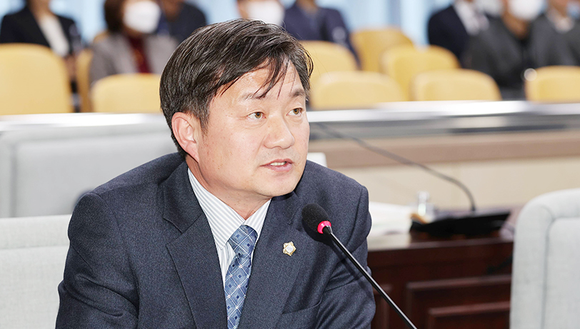 강경모 부위원장 사진